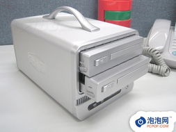 鐵威瑪 F2-300 RAID系統體驗 外觀與內部結構一看究竟，IT168磁盤陣列圖片大全精選